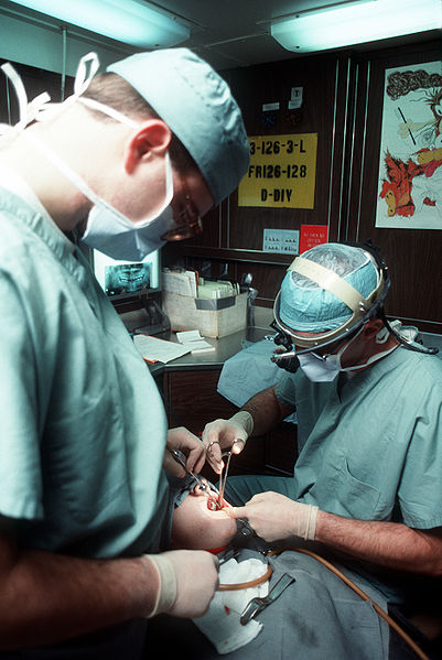 Czym jest chirurgia stomatologiczna